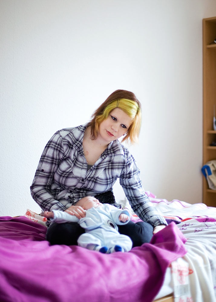 Paula Markert – Teenage Mothers / 2010 teenagemothers_01.jpg