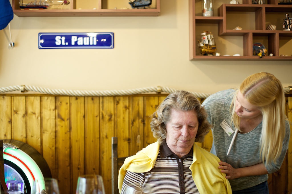 Paula Markert – Bar jeder Erinnerung / DIE ZEIT HAMBURG / 2016 bar_jeder_erinnerung_die_zeit_05.jpg