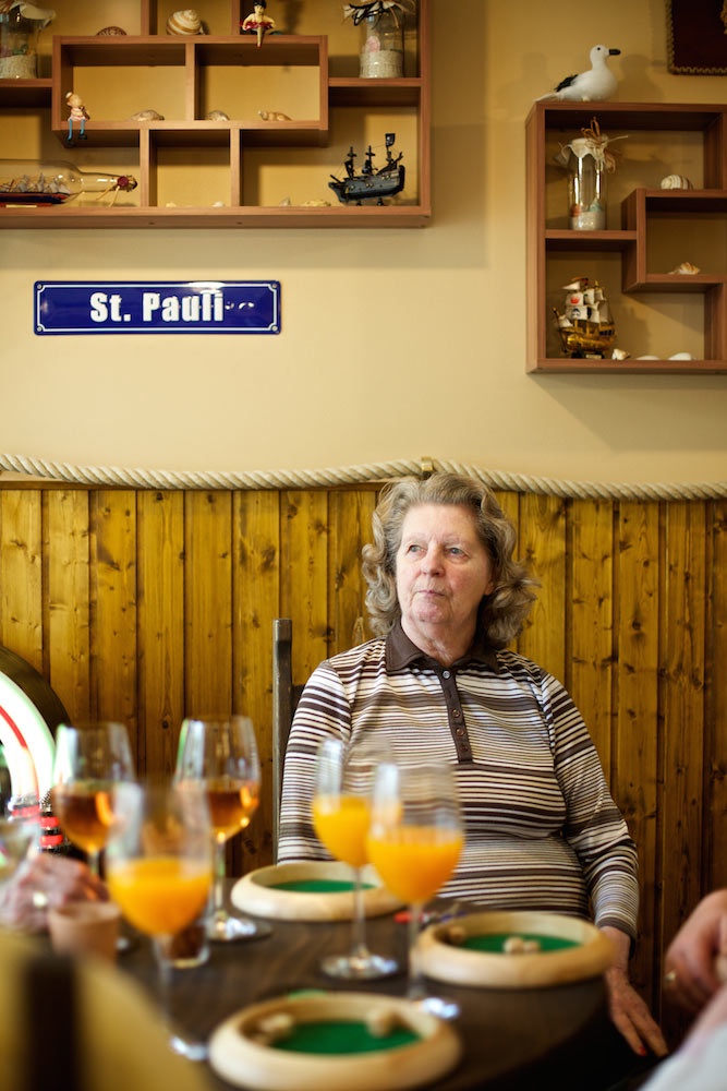 Paula Markert – Bar jeder Erinnerung / DIE ZEIT HAMBURG / 2016 bar_jeder_erinnerung_die_zeit_12.jpg