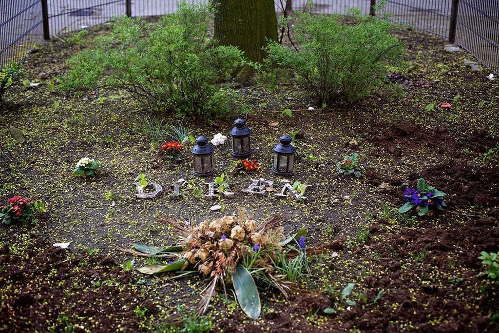 Paula Markert – Einer fehlt / Neon / 2016 einer_fehlt_neon_11-1.jpg