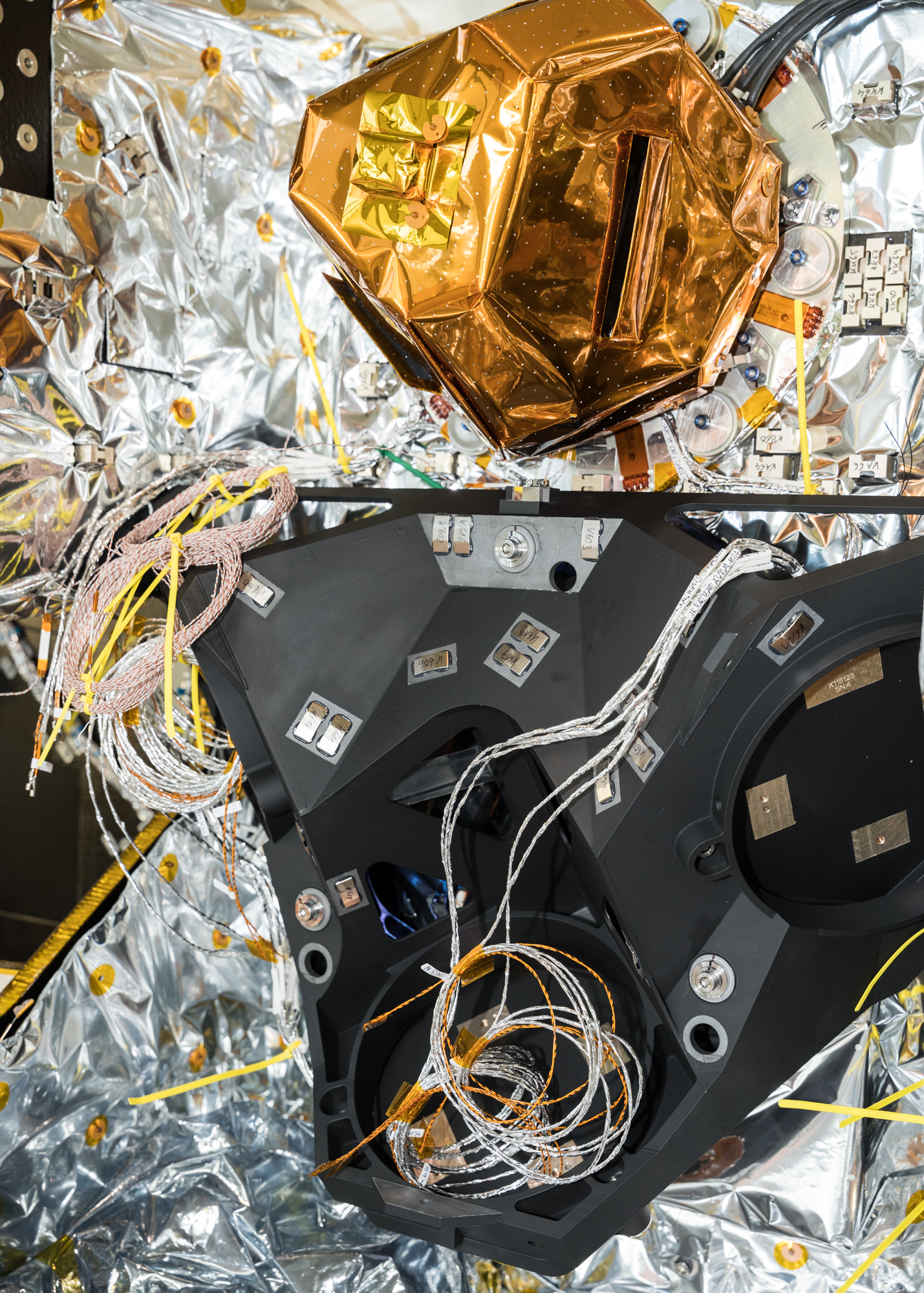 Paula Markert – Fly, satellite, fly! / DIE ZEIT für Unternehmer / 2020 die_zeit_ohb_011.jpg