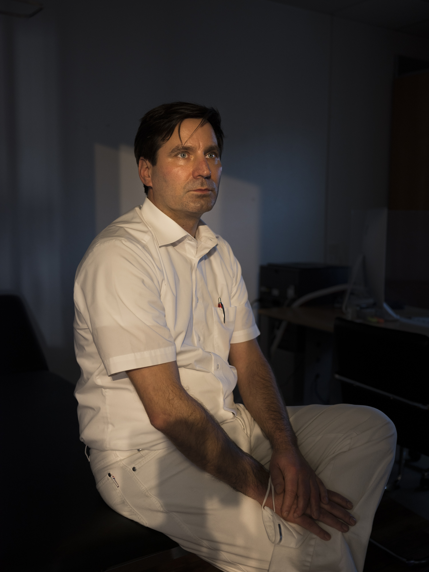 Paula Markert – Ärzt*innen-Mangel / ZEIT HAMBURG / 2022 a_rztinnen_mangel_01.jpg