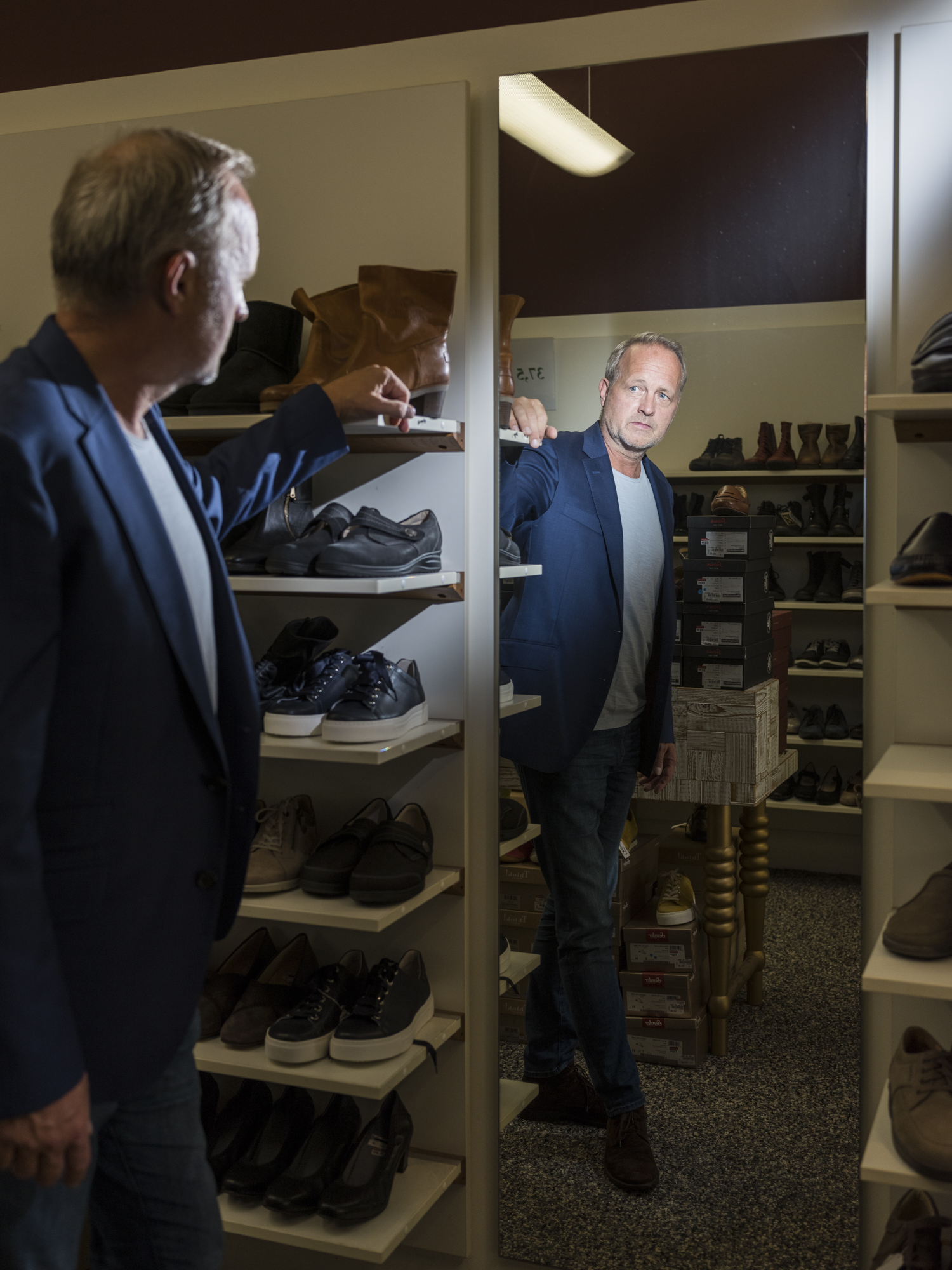 Paula Markert – Cost surge for producers / Der Spiegel / 2022 schockmann_schuhe002.jpg