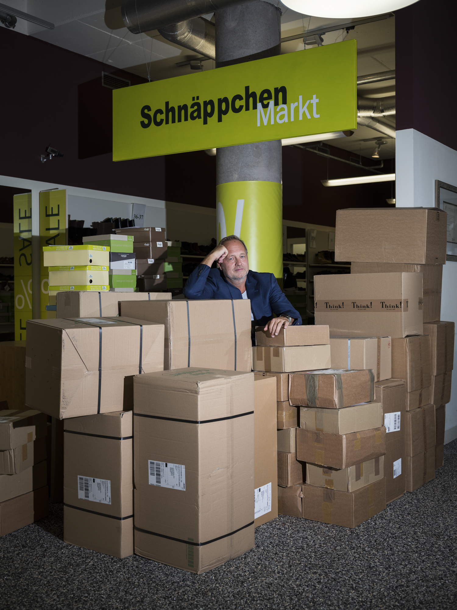 Paula Markert – Cost surge for producers / Der Spiegel / 2022 schockmann_schuhe005.jpg